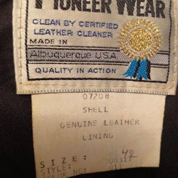 Pioneer Wear Leather Vest - Picture 6 of 6